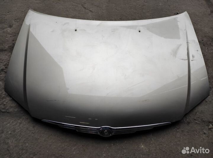 Капот Chrysler Pacifica 2005