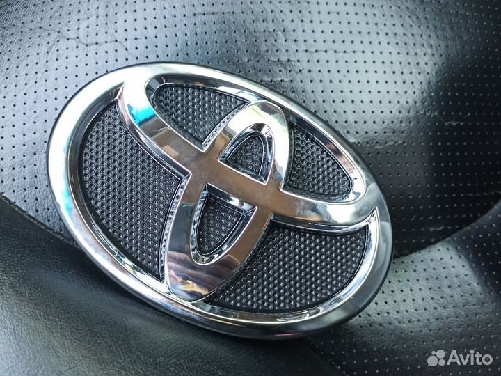 Эмблема toyota