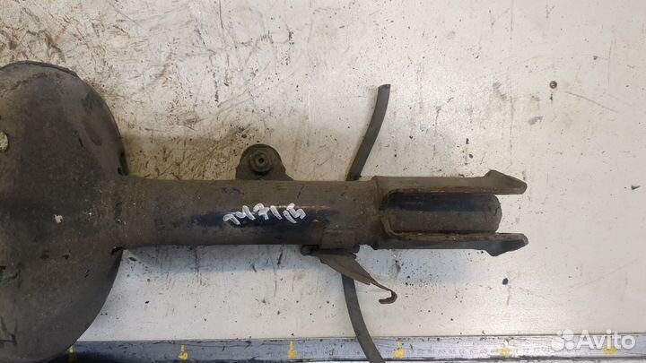 Амортизатор подвески Toyota RAV 4, 2004