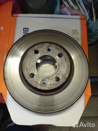 Передний тормозной диск Лада vesta