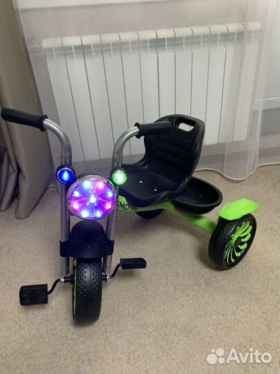 Трехколесный велосипед