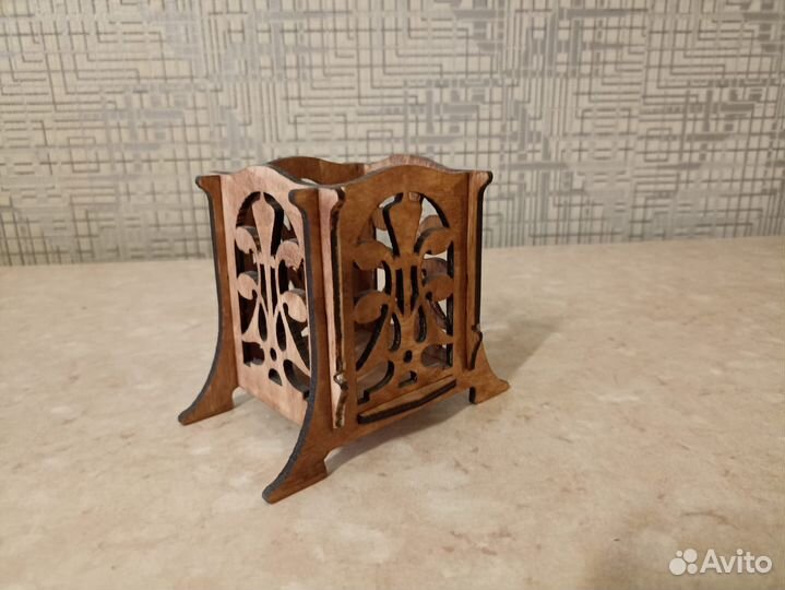 Карандашница деревянная