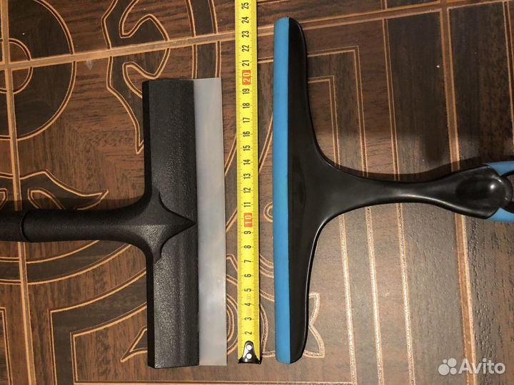 Водосгон и щетка сметка