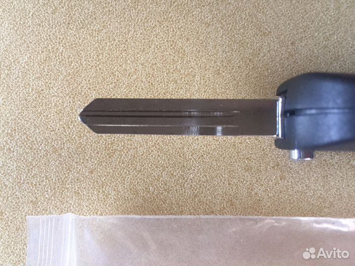 Ключ зажигания Nissan