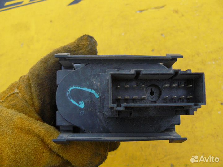 Переключатель света фар для Ford Fiesta 2008г