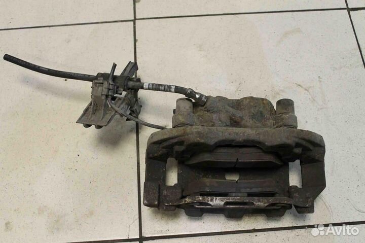 Суппорт передний правый Mercedes Benz W251 R35