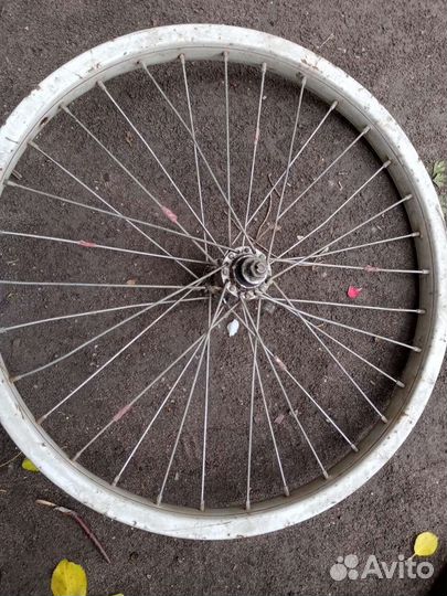 Колесо обод на Каму, аист