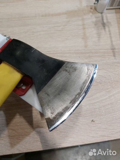 Держатель для заточки топора на точилке жук