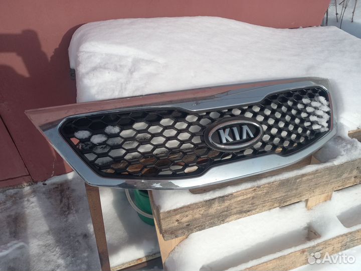 Решетка радиатора Kia sorento 2009- 2012