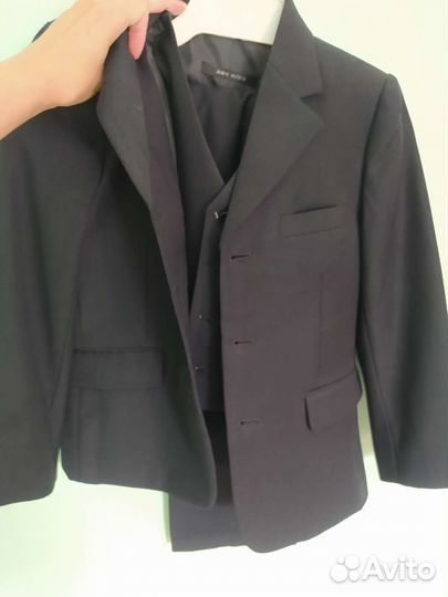 Костюм тройка на мальчика 122-128