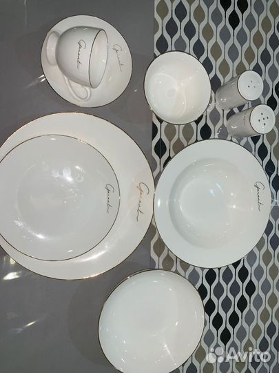 Набор столовой посуды на 12 персон