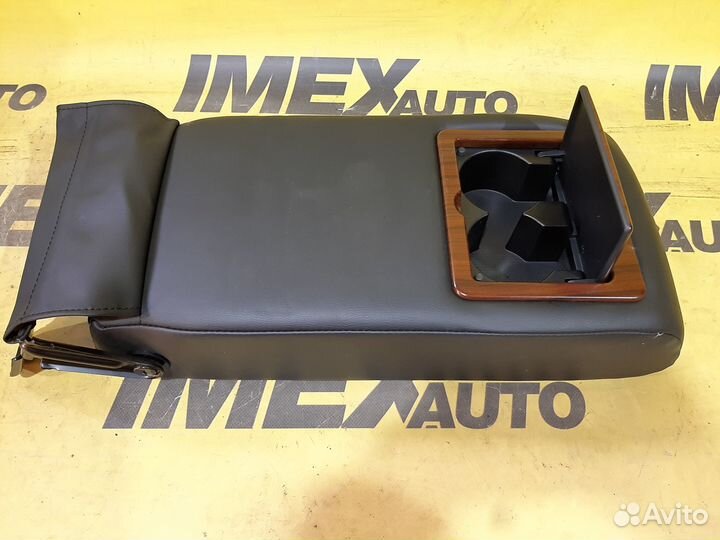 Подлокотник задний Nissan Teana J32