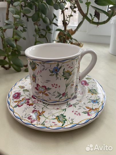 Чашка с блюдцем