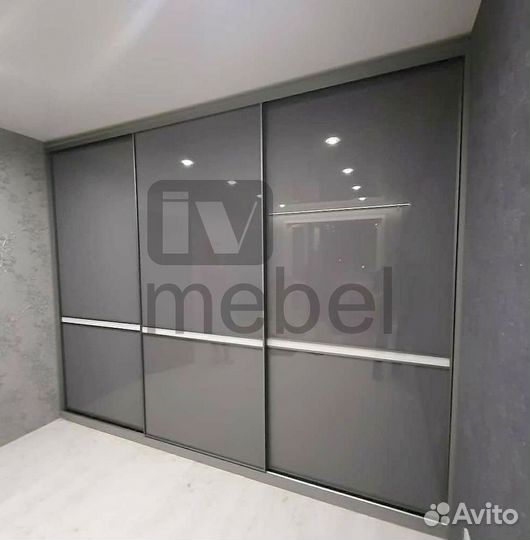 Шкаф распашной