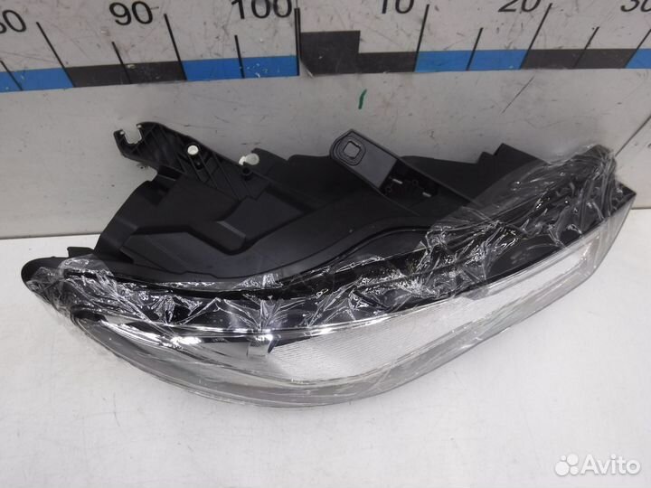 Фара правая на Audi A6