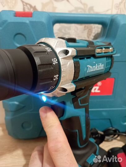 Аккумуляторный шуруповерт Makita