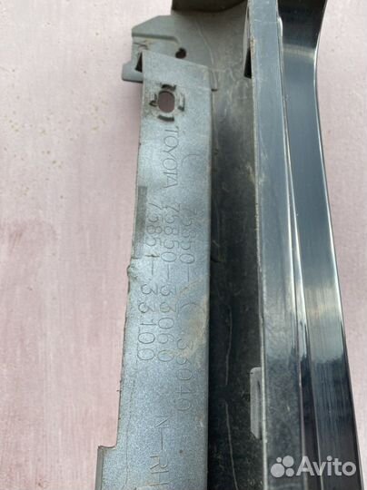 Toyota Camry 50 накладка порога правый