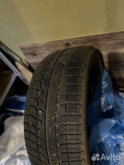 Michelin X-Ice 3 205/55 R16