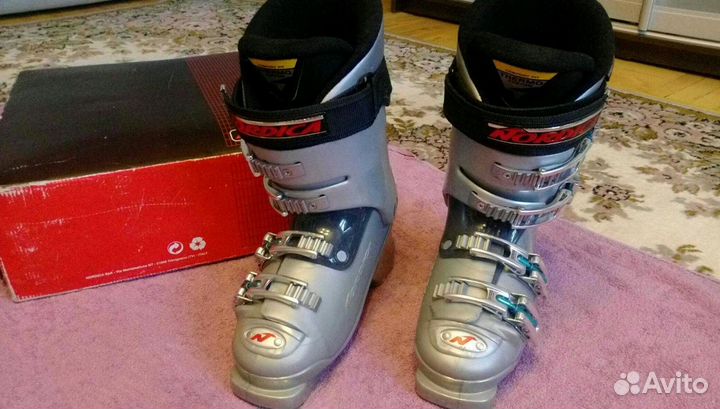 Горнолыжные ботинки