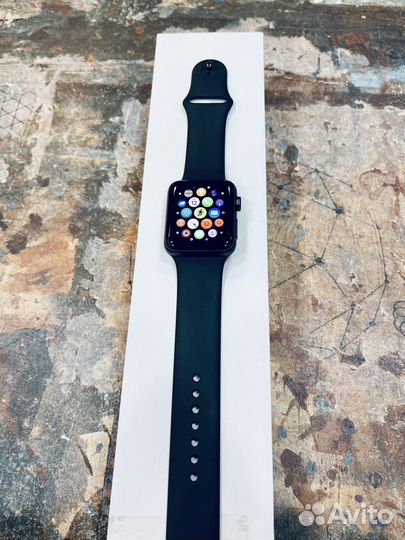 Смарт-часы Apple Watch Series 3 42mm