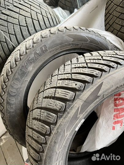 Goodyear Ultragrip Ice Arctic 215/55 R17 97