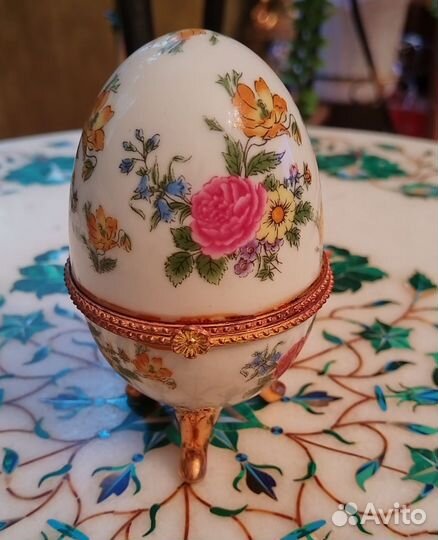 Шкатулка яйцо