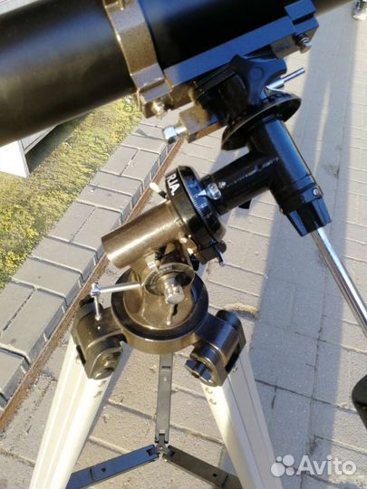 Штатив телескопа Levenhuk Skyline 90 x 900eq