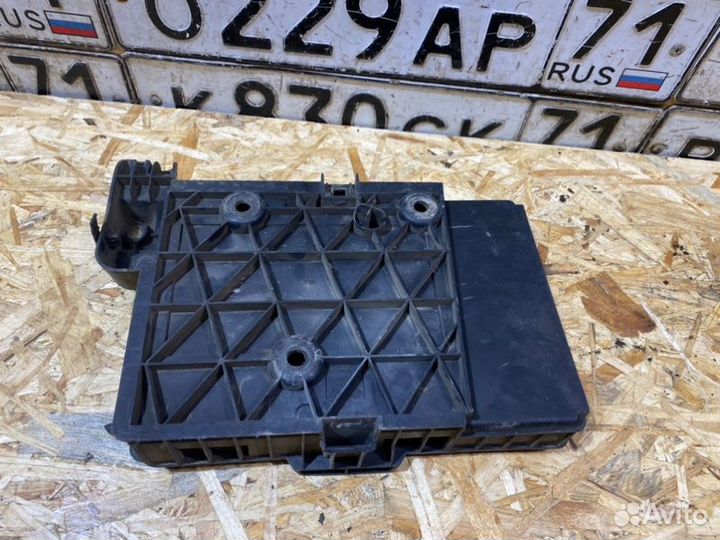 Площадка акб Renault Megane седан K4M 1.6 2005