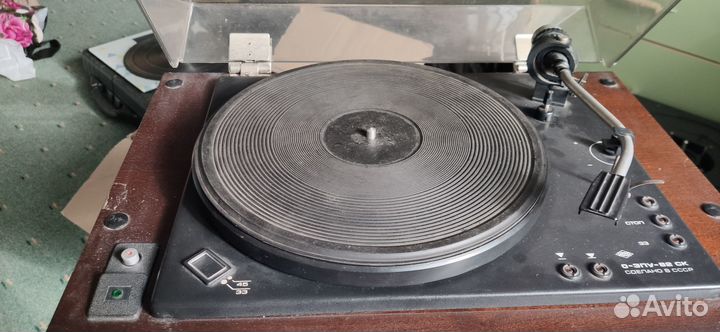 Проигрыватель винила 