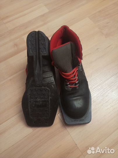 Лыжные ботинки 35 размер