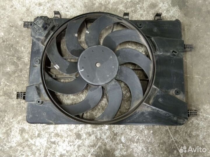 Вентилятор охлаждения Шевроле Круз