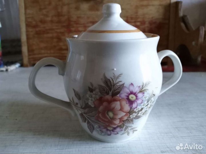 Тарелка кружка чайник Хайта