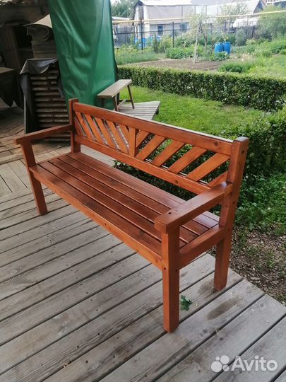 Скамейка деревянная