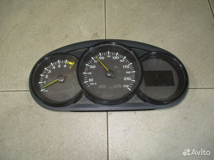 Панель приборов Renault Fluence