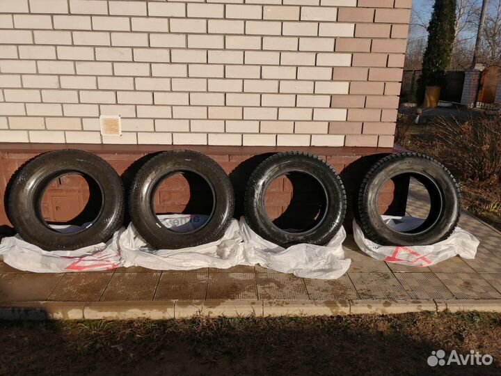 Gislaved Nord Frost 200 SUV 235/65 R17