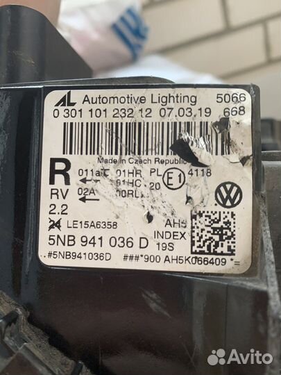 Передняя фара tiguan