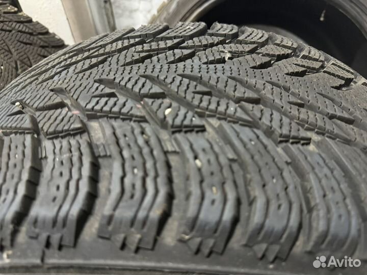 Nokian Tyres Hakkapeliitta R3 SUV 295/40 R21