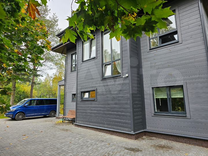 Коттедж 178 м² на участке 12 сот.