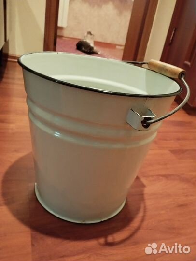 Кастрюля, ведро эмалированная