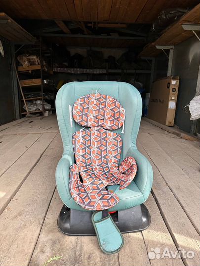 Автомобильное кресло