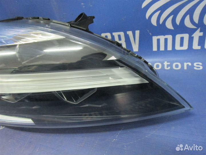 Фара передняя правая Volvo V40 MV48 D4204T 2017