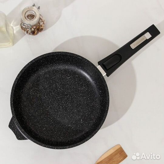 Сковорода 'Гранит black Induction Pro', d22 см, ин