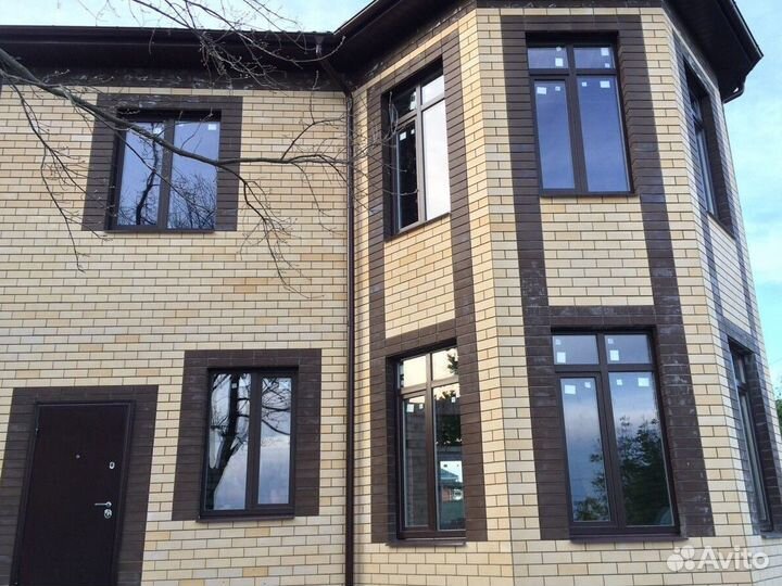 Окна ламинированные коричневые