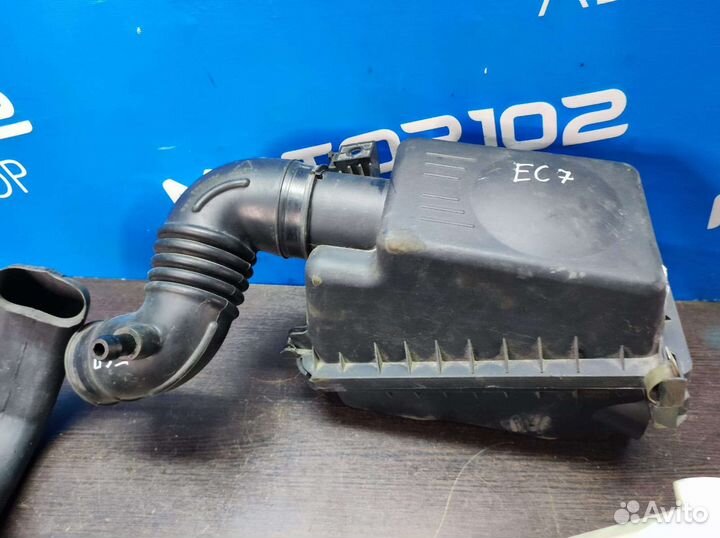 Корпус воздушного фильтра Geely Emgrand Ec7