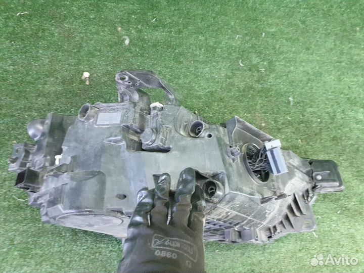 Фара левая Volvo XC60 2 (2017-2021) LED