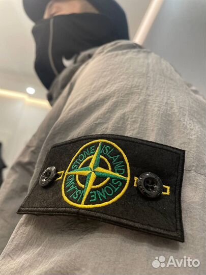 Пуховик Stone Island с капюшоном