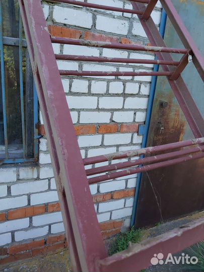 Лестница железная