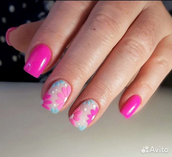 Маникюр на Косарева