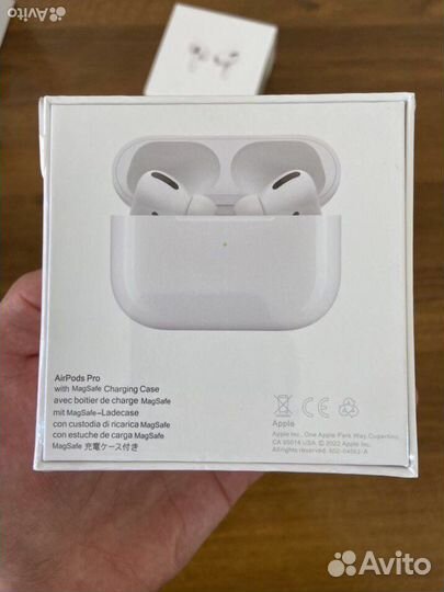 Беспроводные наушники AirPods Pro шумоподавление