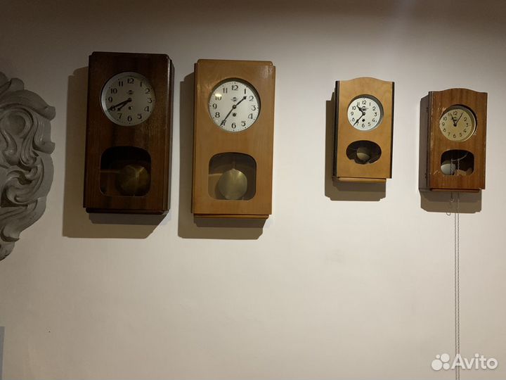 Настенные часы, рабочий